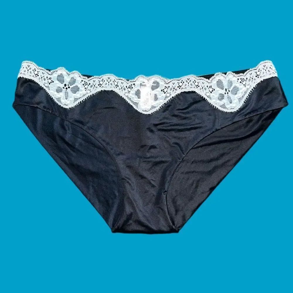 Victorias Secret Dream Angels Ultra-soft satin Lace Waist Cheekini Panty black M